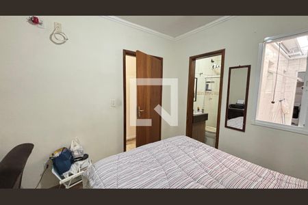 Suite de apartamento à venda com 2 quartos, 80m² em Vila Tibiriçá, Santo André