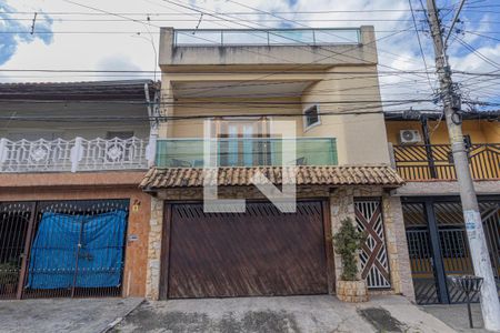 Fachada de casa à venda com 5 quartos, 240m² em Conjunto Habitacional Padre Jose de Anchieta, São Paulo