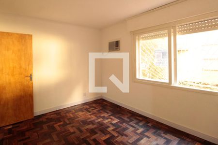 Quarto 1 de apartamento para alugar com 2 quartos, 60m² em Humaitá, Porto Alegre