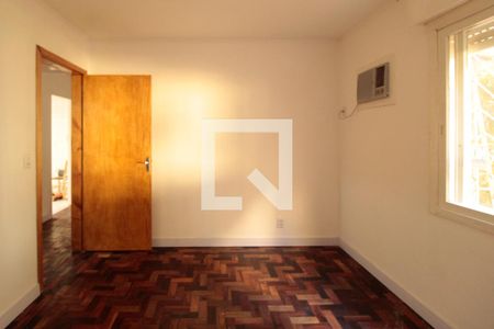Quarto 1 de apartamento para alugar com 2 quartos, 60m² em Humaitá, Porto Alegre
