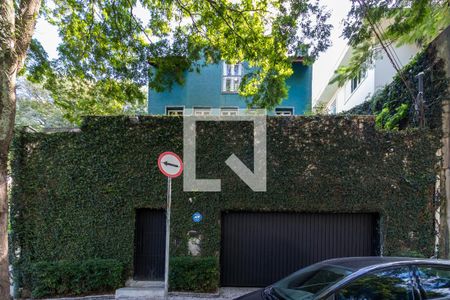 Fachada de casa à venda com 3 quartos, 412m² em Fazenda Morumbi, São Paulo