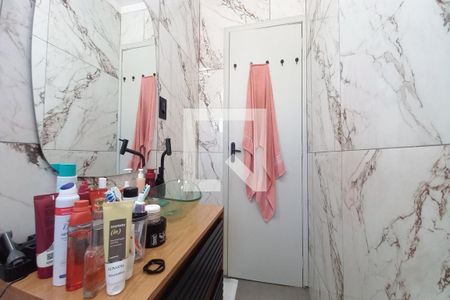 Banheiro de apartamento à venda com 3 quartos, 72m² em Conjunto Residencial Souza Queiroz, Campinas