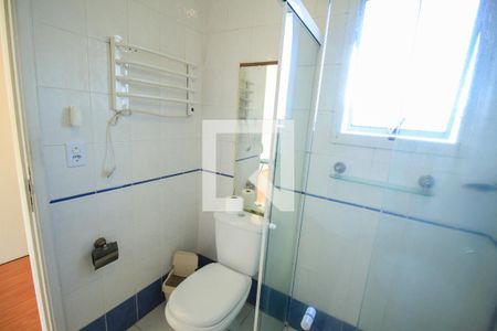 Banheiro da Suíte de casa de condomínio à venda com 3 quartos, 137m² em Vila Bertioga, São Paulo