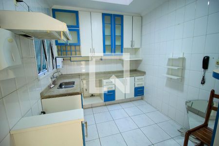 Cozinha de casa de condomínio à venda com 3 quartos, 137m² em Vila Bertioga, São Paulo
