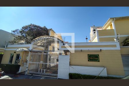 Fachada de casa de condomínio à venda com 3 quartos, 137m² em Vila Bertioga, São Paulo