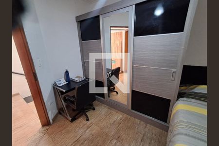 Quarto de casa à venda com 4 quartos, 250m² em Santo Antônio, São Caetano do Sul