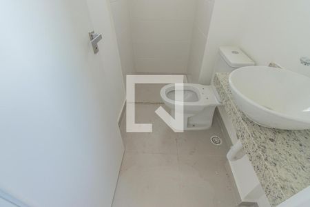 Banheiro de kitnet/studio para alugar com 0 quarto, 30m² em Vila Dom Pedro I, São Paulo