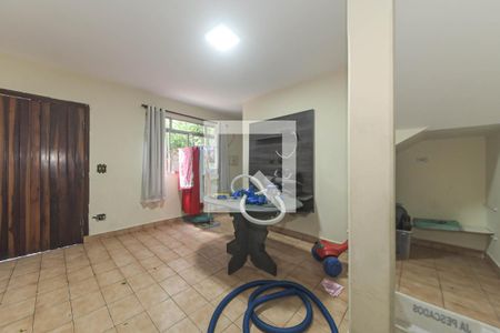 Casa 2 - Sala de casa à venda com 5 quartos, 140m² em Vila Moraes, São Paulo