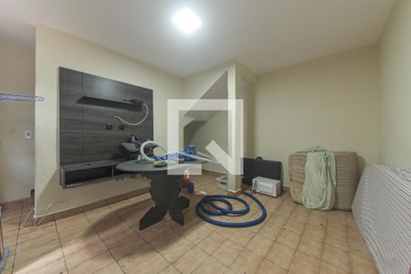 Casa 2 - Sala de casa à venda com 5 quartos, 140m² em Vila Moraes, São Paulo