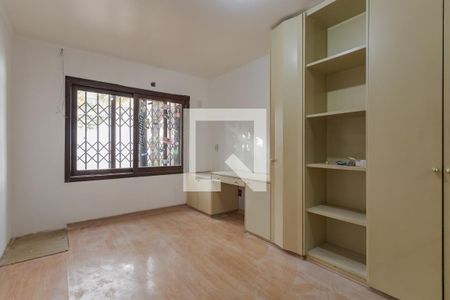 Quarto 3 de casa para alugar com 4 quartos, 313m² em Jardim Itu, Porto Alegre