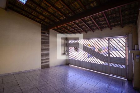 Garagem de casa à venda com 3 quartos, 175m² em Vila Brasilina, São Paulo