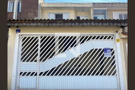 Fachada de casa à venda com 3 quartos, 175m² em Vila Brasilina, São Paulo