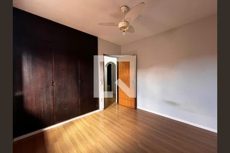 Quarto 1 de casa à venda com 3 quartos, 234m² em Parque São Quirino, Campinas