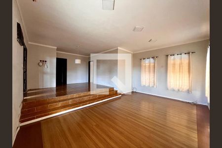 Sala de casa à venda com 3 quartos, 234m² em Parque São Quirino, Campinas