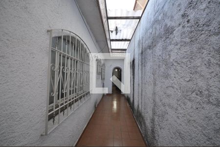 Corredor Lateral de casa à venda com 2 quartos, 148m² em Vila Leonor, São Paulo