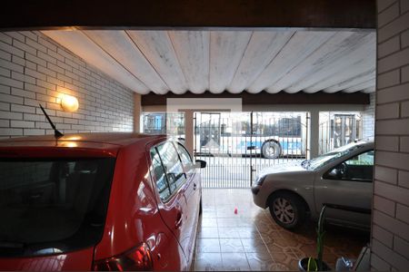 Garagem de casa à venda com 2 quartos, 148m² em Vila Leonor, São Paulo