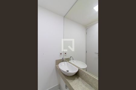 Banheiro de apartamento à venda com 2 quartos, 45m² em Vila Itapura, Campinas