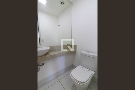 Banheiro de apartamento à venda com 2 quartos, 45m² em Vila Itapura, Campinas