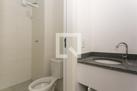 Banheiro de apartamento para alugar com 1 quarto, 30m² em Vila Carrão, São Paulo