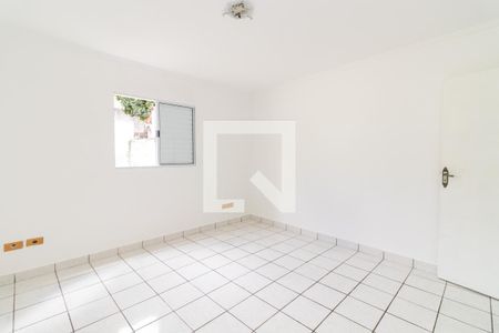 Quarto 1 de casa para alugar com 2 quartos, 120m² em Vila Ré, São Paulo