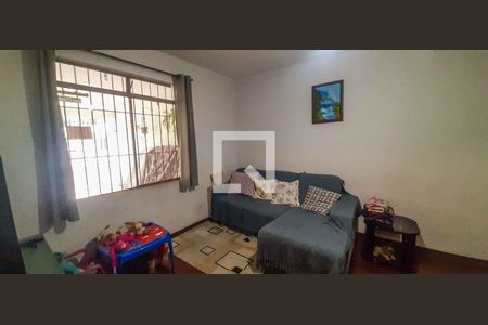 Sala de casa à venda com 5 quartos, 186m² em Cidade das Flores, Osasco