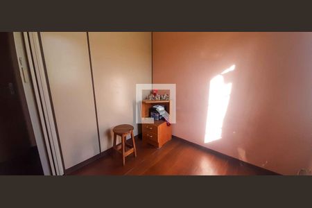 Quarto 2 de casa à venda com 5 quartos, 186m² em Cidade das Flores, Osasco