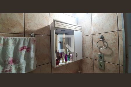 Banheiro 2 de casa à venda com 5 quartos, 186m² em Cidade das Flores, Osasco