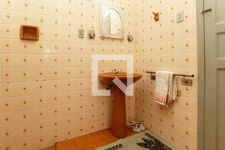 Banheiro de casa para alugar com 3 quartos, 200m² em Vila Ivone, São Paulo