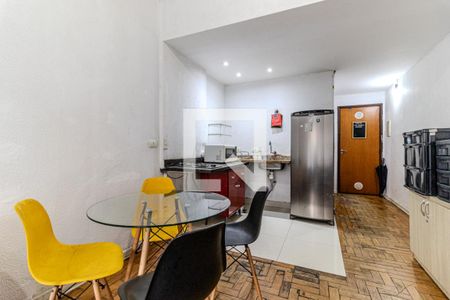 Cozinha de kitnet/studio para alugar com 1 quarto, 35m² em República, São Paulo
