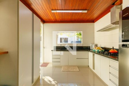 Cozinha de casa para alugar com 2 quartos, 282m² em Três Figueiras, Porto Alegre