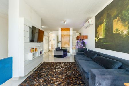 Sala de casa para alugar com 2 quartos, 282m² em Três Figueiras, Porto Alegre