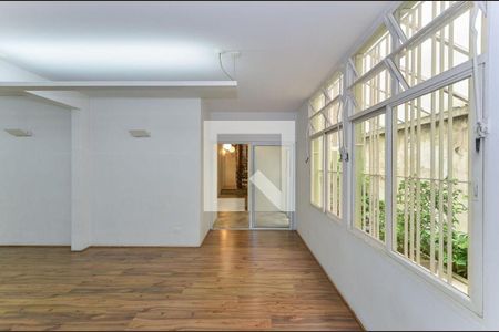 Casa à venda com 4 quartos, 325m² em Vila Mariana, São Paulo