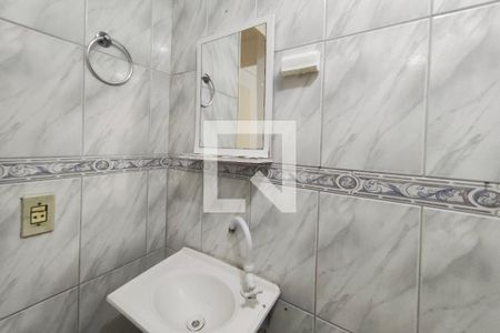 Banheiro de apartamento à venda com 2 quartos, 52m² em Parque Residencial Vila União, Campinas