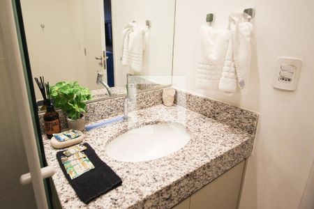 Banheiro de kitnet/studio para alugar com 1 quarto, 30m² em Vila Nova Conceição, São Paulo