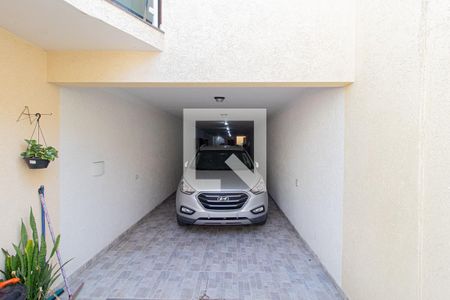 Garagem de casa à venda com 3 quartos, 177m² em Vila Salete, São Paulo