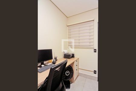 Escritório de casa à venda com 3 quartos, 206m² em Parque Sao Domingos, São Paulo