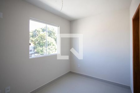 Suíte 2 de casa à venda com 2 quartos, 65m² em Piratininga, Belo Horizonte