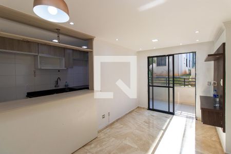 Sala/Cozinha de apartamento para alugar com 2 quartos, 54m² em Jardim Isis, Cotia