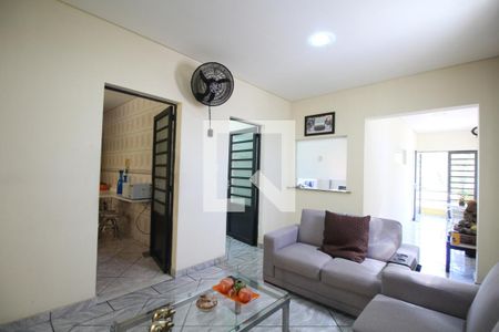 Sala de casa à venda com 2 quartos, 300m² em Jardim Monte Kemel, São Paulo
