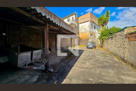 Garagem de casa à venda com 5 quartos, 220m² em São Geraldo, Belo Horizonte