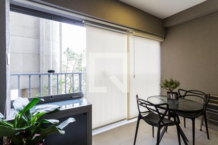 Varanda de kitnet/studio para alugar com 1 quarto, 34m² em Indianópolis, São Paulo