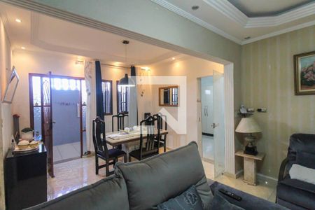 Sala de casa à venda com 2 quartos, 240m² em Jardim Nice, São Paulo