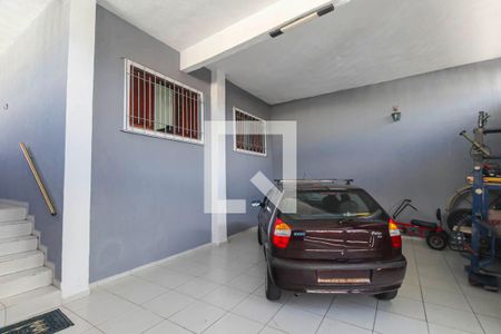 Garagem de casa à venda com 2 quartos, 240m² em Jardim Nice, São Paulo