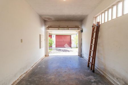 Garagem de casa à venda com 6 quartos, 320m² em Menino Deus, Porto Alegre