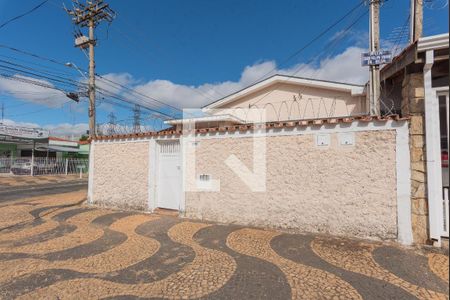 Fachada  de casa à venda com 2 quartos, 279m² em São Bernardo, Campinas