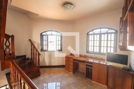 Hall do segundo andar de casa para alugar com 2 quartos, 140m² em Centro, Nilópolis