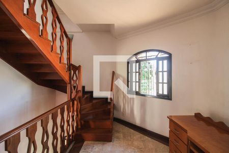 Hall do segundo andar de casa para alugar com 2 quartos, 140m² em Centro, Nilópolis