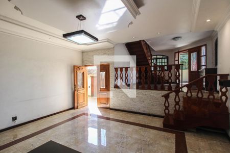 Sala de casa para alugar com 2 quartos, 140m² em Centro, Nilópolis