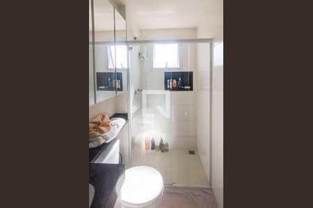 Banheiro da Suíte de apartamento à venda com 2 quartos, 110m² em Sagrada Família, Belo Horizonte