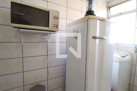 Cozinha de apartamento para alugar com 2 quartos, 58m² em Santa Mônica, Uberlândia